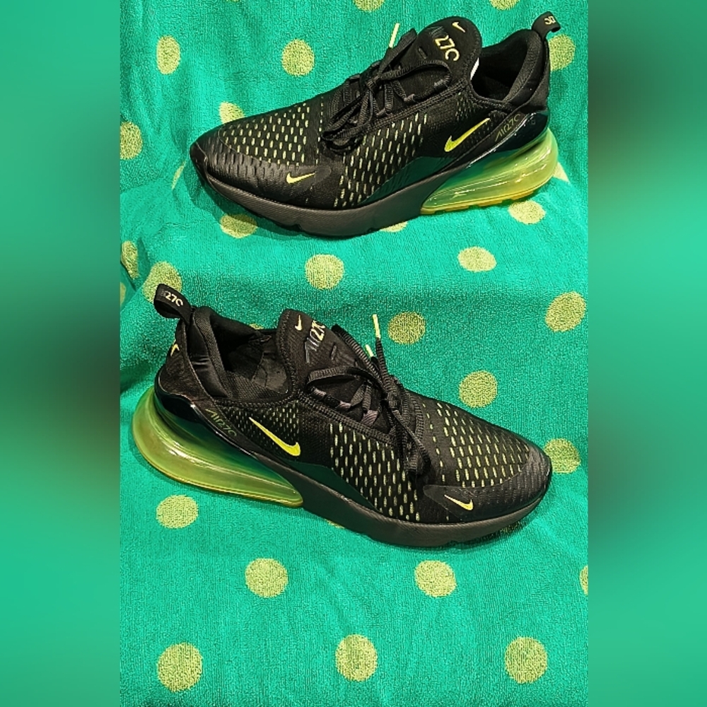 "2018"---- Sz. 10 Nike --Air Max 270 'Black Volt...